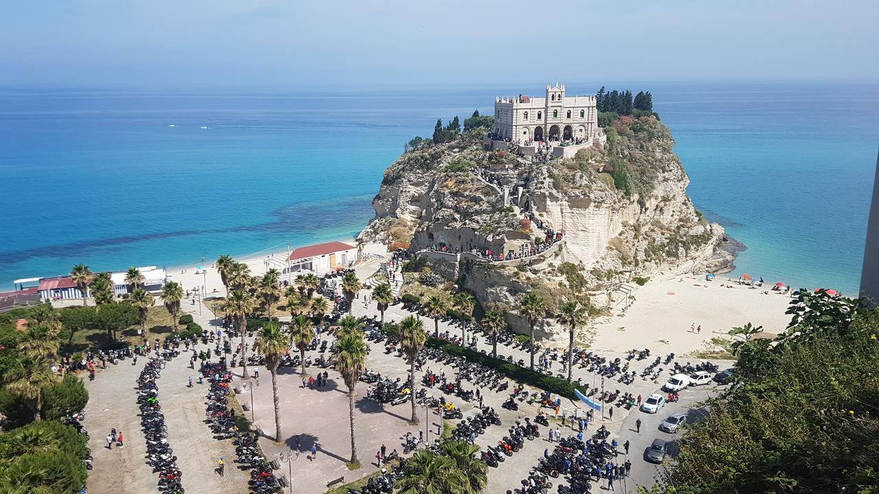 Chez Moi Tropea Centro Bed & Breakfast ภายนอก รูปภาพ